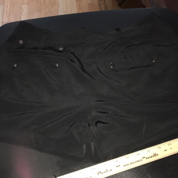 Diane Von Furstenberg DVF size 14 black silk cargo shorts - Picture 10 of 14